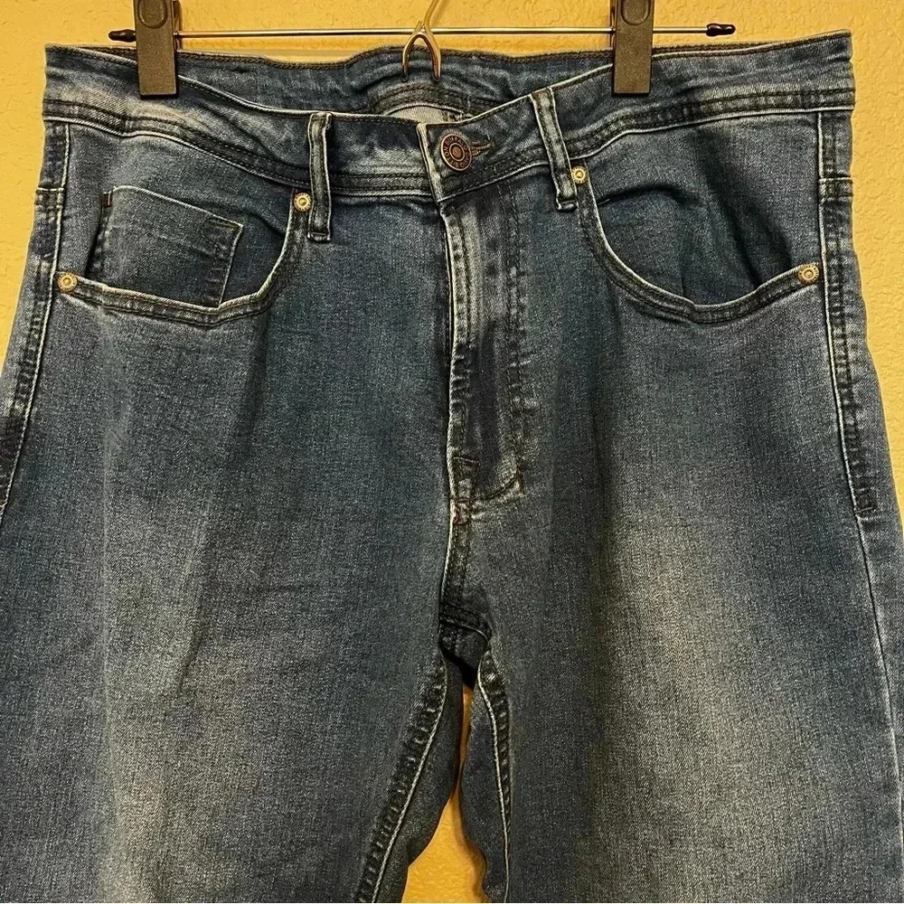 Buffalo David Bitton straight leg men's jeans size 34 X 32 in EUC RN149651